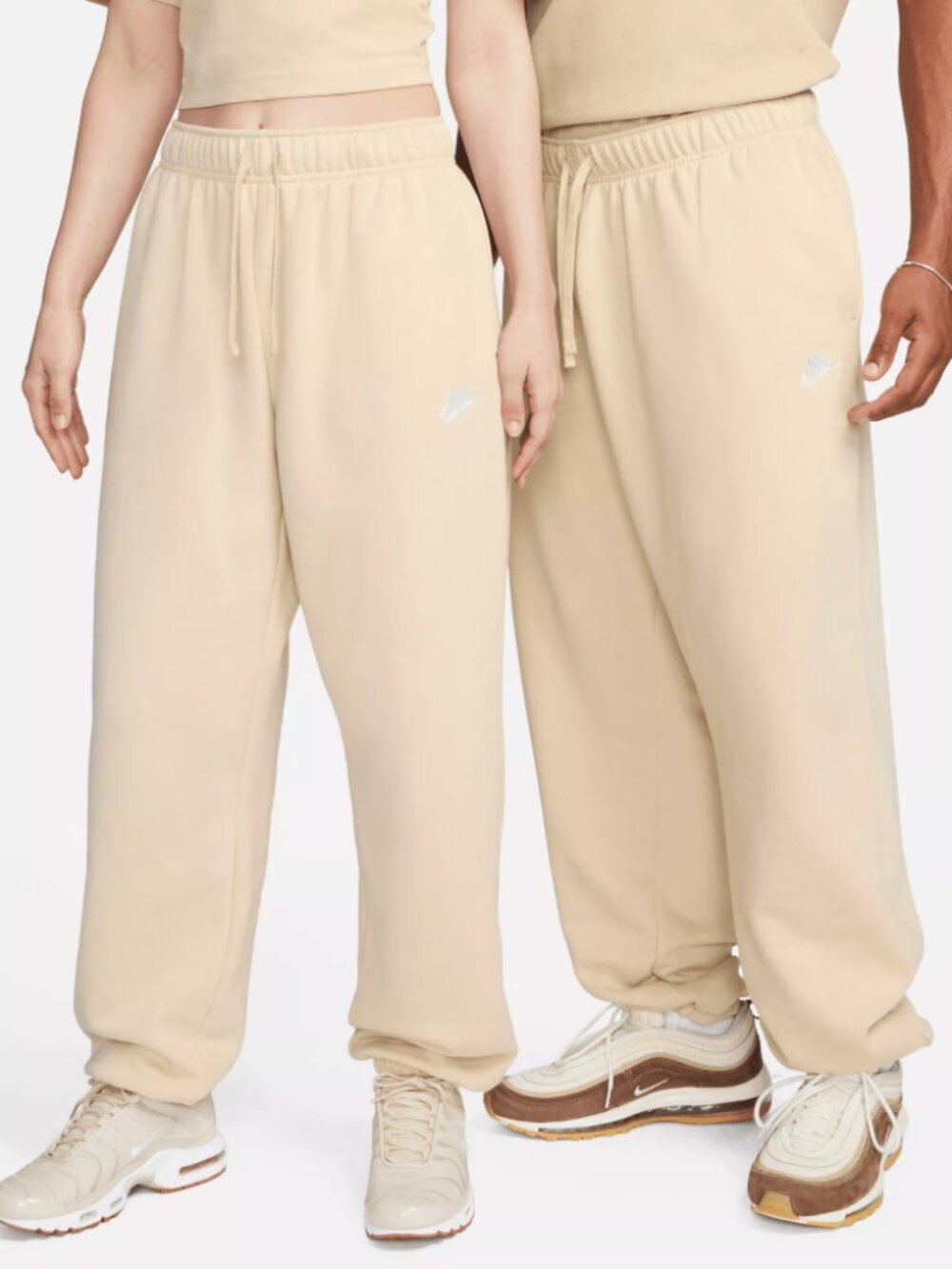 Nike Fleece Mid-Rise Oversized Sweatpants